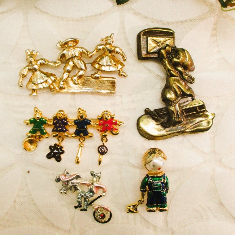 VINTAGE Figural Girls Boys Brooch Lot ~ Five Mixed Material Child-Themed Brooch